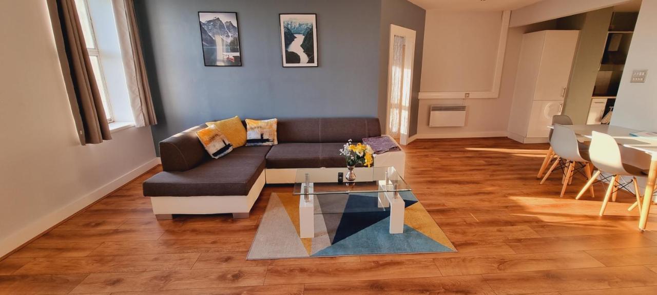 Modern And Spacious Swansea Centre Apartment Esterno foto